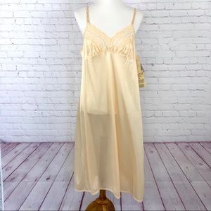 Vintage Full Slip  Deadstock NWT Beige Size 42